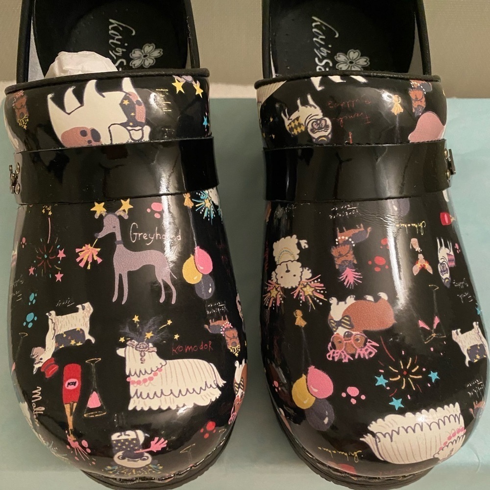 Koi By Sanita Women's Fancy Party Patent Leather Nursing Clogs BRAND NEW - Picture 2 of 11